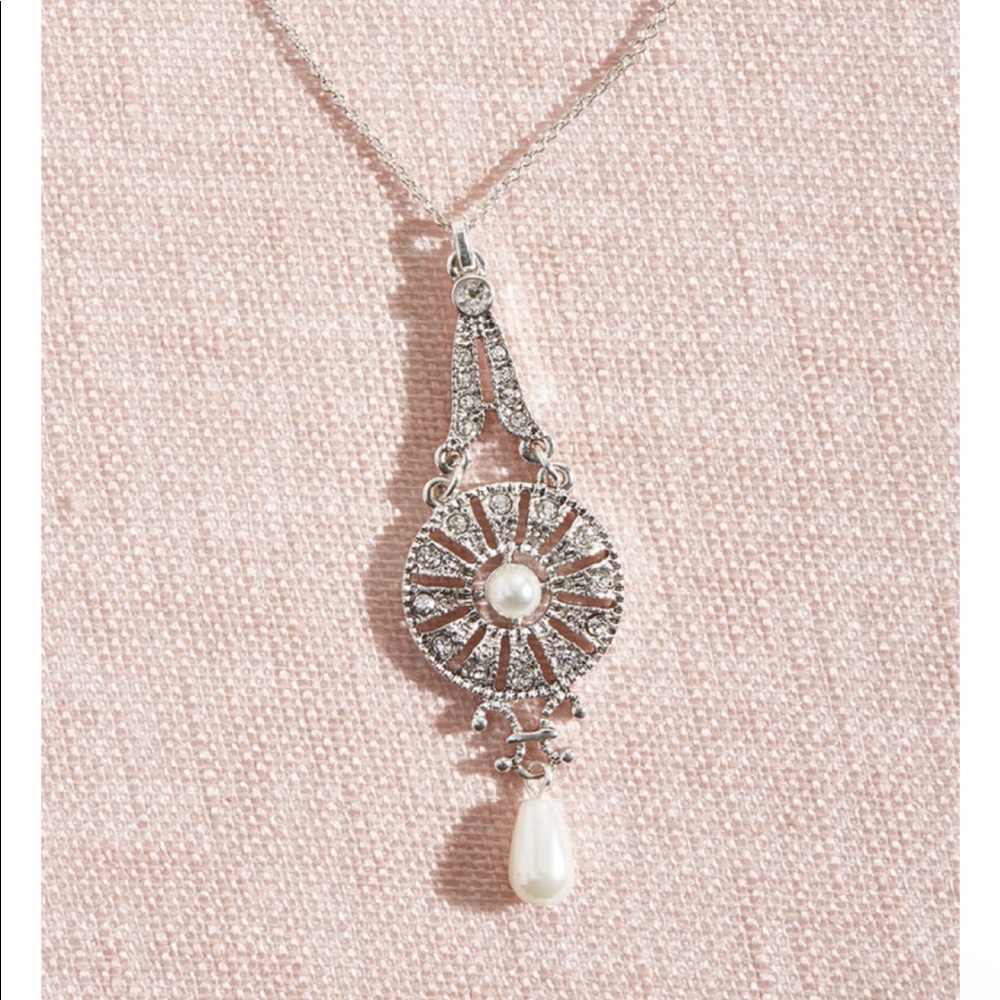 New! ModCloth Antique Style Necklace
